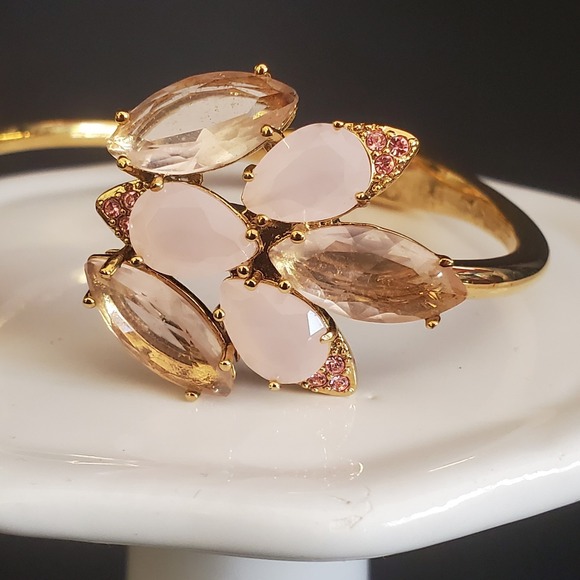 Kate Spade New York Blushing Blooms Hinged Bangle Pink Multi Blush Gold Plated - Picture 4 of 9